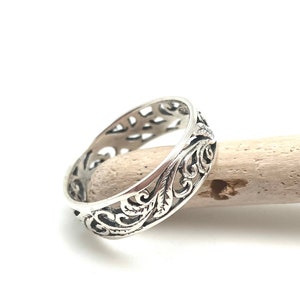 Silver Leaf Vine Ring / Vine Bali Ring 8mm / 925 Sterling / Nature Filigree Band / Fairy Tale Ring / Design All Around