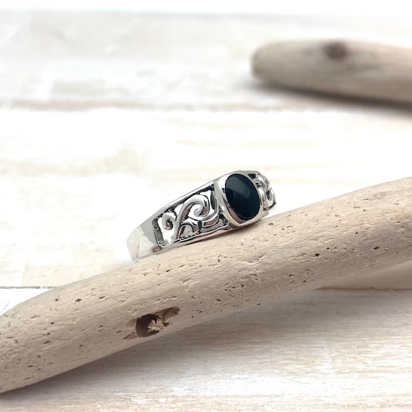 Black Onyx Swirl Small Ring - Black Onyx Silver Wave Ring - Black Onyx Dainty Ring - Black Onyx Size 5, 6, 7, 8, 9 - 925 Sterling Silver