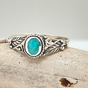Western Design Turquoise Leaf Ring, 925 Sterling Silver, Sizes 5 to 10