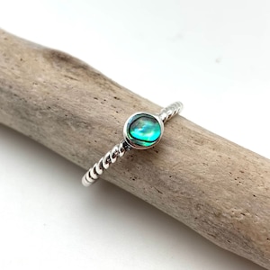 Small Abalone Rope Ring - Small Round Shape Abalone - Abalone Delicate Ring - Minimalist Abalone - 925 Silver - Size 4, 5, 6, 8, 10