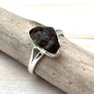 Green Tourmaline Silver Ring Size 7 / Natural Raw Green Tourmaline Silver Ring / Natural Green Tourmaline / 925 Sterling Silver