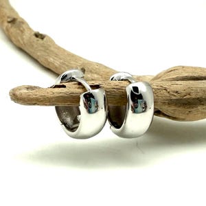 Silver Rounded Huggie 15mm Earrings // 925 Sterling // Small Chunky Huggie Click Earrings // Huggie Hoop Earrings Easy On and Off