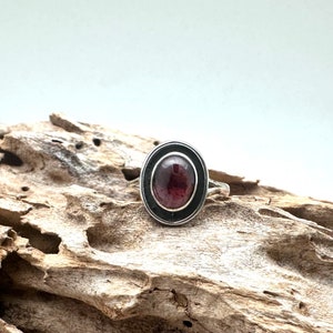 Garnet Ring 5, 6, 7, 8, 9 // 925 Sterling Silver // Oval Smooth Cabochon Garnet