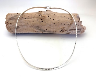 Hammered Silver Choker / 925 Sterling / 4mm Necklace with Clasp Hook Closure / Statement Necklace