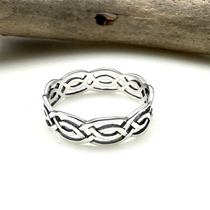 Celtic Knot Ring 4-10 / Celtic Silver Ring / Celtic Design All Around / 925 Sterling Silver