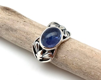 Natural Tanzanite Silver Ring / 925 Sterling / Floral Artisan / Handmade