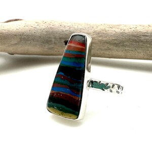 Regenboogcalsilica ring maat 9 / kleurrijke natuurlijke stenen ring / Southwestern stenen ring / 925 sterling