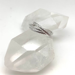 Silberner Rollring / Zierband gemusterter Ring / Drei Bandring / Silber Trio Ring Größe 6, 7, 8, 9 / Sterling Silber