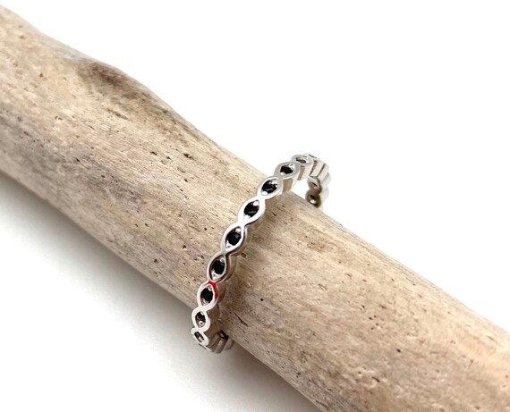 Simulated Black Onyx Celtic Knot Ring - .925 Sterling Silver Polished Band, Size 10