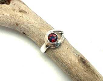 Red Garnet Ring, Lasso Rope, 925 Sterling Silver, Size 7, 8
