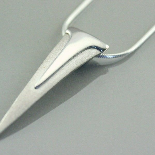 Minimalist Triangle necklace, silver triangle neckace, arrow necklace, Modern pendant, handmade jewelry, original necklace, sterling silver