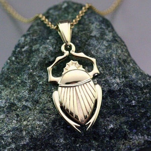 Collier scarabée or massif, pendentif scarabée égyptien or, collier porte-bonheur égyptien or, collier insecte or, bijoux scarabée