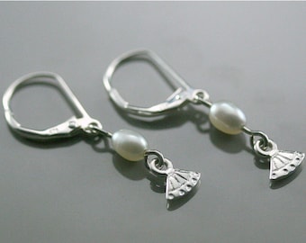 Lotus flower earring egyptian style - silver pearls earring - symbolic women jewelry - handmade jewelry - elegant earring - egyptian design