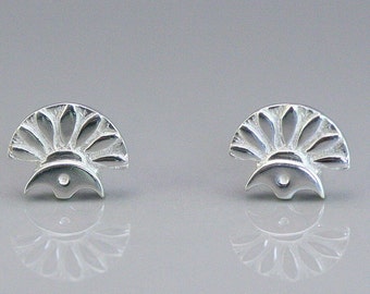 Silver egyptian stud earring, tiny silver stud earrings, lotus flower stud earrings, fine jewelry, vintage post earring, egyptian jewelry