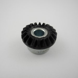 Singer, Bottom Shaft Vertical Gear #174204