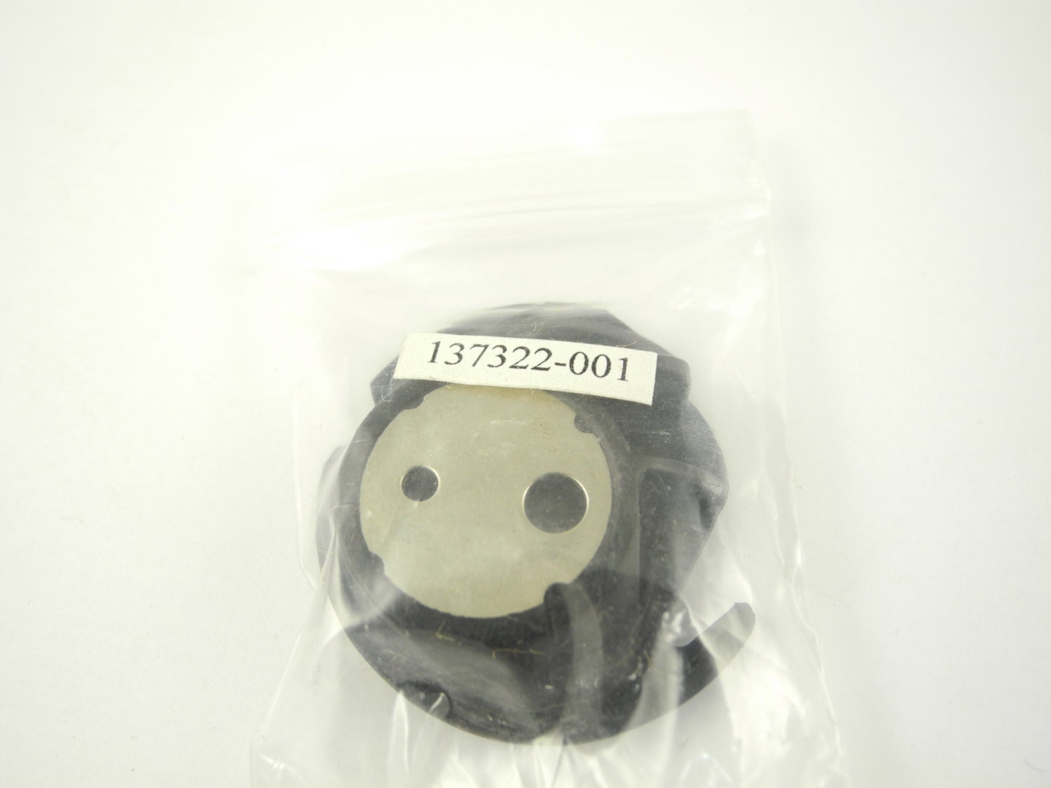 Singer Maquina De Coser 1PCS #137322-001 Bobbin Case FIT FOR Singer 385K 6408 6412 6416 6423 Maquinas De Coser Singer