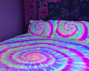 Set di biancheria da letto Tie Dye reattivo alla luce nera – Rave Decor