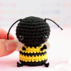 stuffed bee crochet
