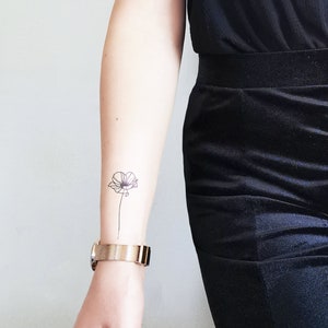 Fine Line Poppy - Flower Temporary tattoo (Set of 2)