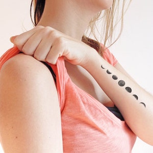 Phases of the moon - Temporary tattoo (Set of 2)