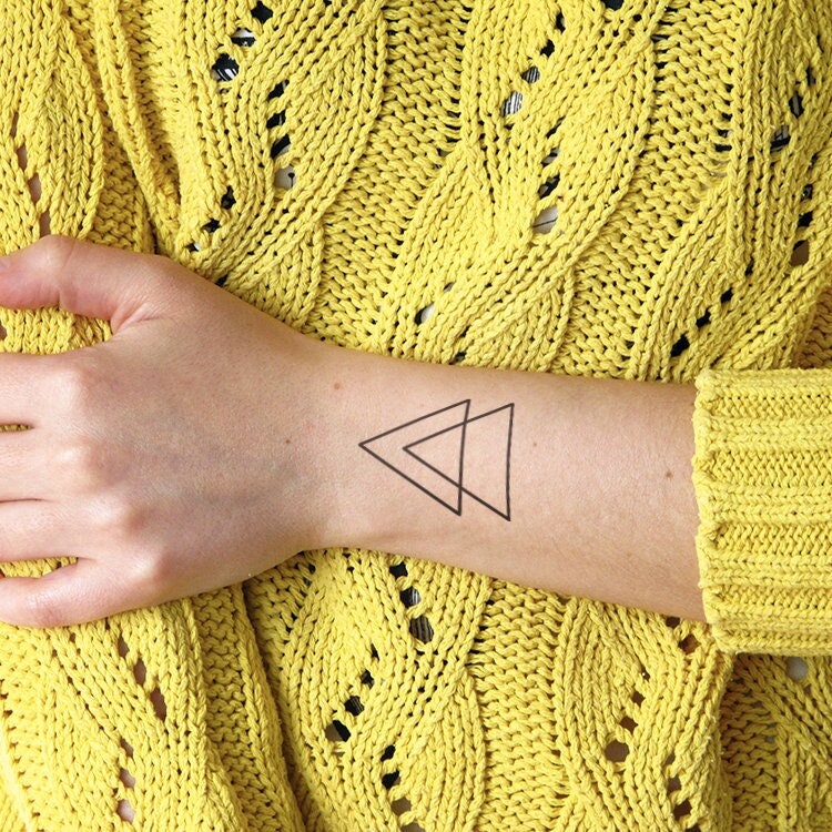 Geometric tattoo: 30 new tattoo concepts triangle, circle, square,  rectangle … | Triangle tattoos, Tattoo ideas males, Matching tattoos
