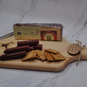 Gift For Hunter, Gifts For Him, Deer Camp,  Charcuterie Boards, Personalized Cutting Board, Christmas Gifts For Dad, Grilling Gifts For Him