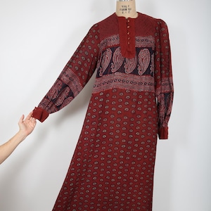 70s Indian Caftan Maxi Dress with Block Print Paisley & Floral Pattern Bohemian Boho Hippie Hippy Woodstock 70s Vintage