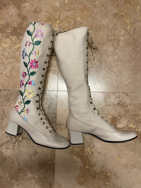 Vintage 60s Gogo Boots Floral Embroidered Boots P… - image 3