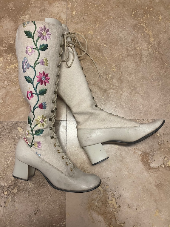 Vintage 60s Gogo Boots Floral Embroidered Boots P… - image 2