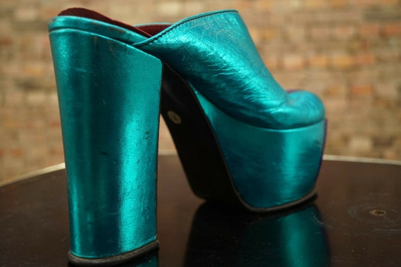 Vintage 70s Disco Platform Sandals Pumps Clogs Bl… - image 4