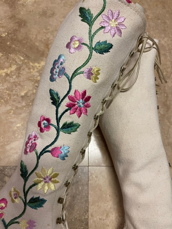 Vintage 60s Gogo Boots Floral Embroidered Boots P… - image 5