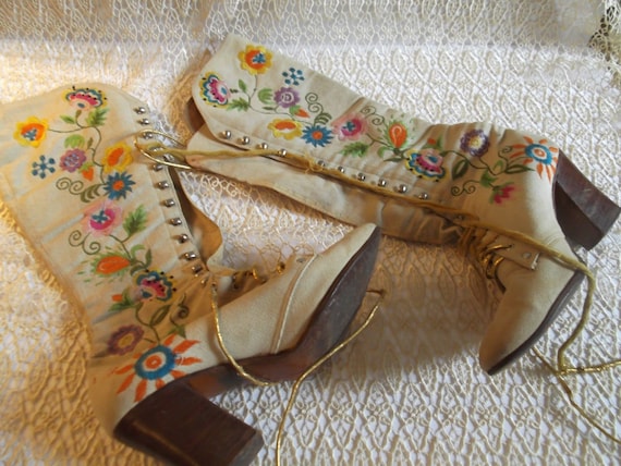 embroidered lace up boots