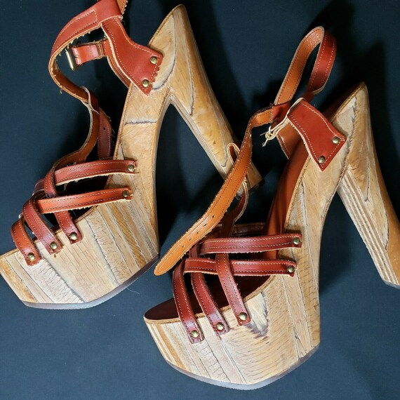 1970s platform sandals