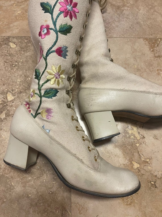 Vintage 60s Gogo Boots Floral Embroidered Boots P… - image 5