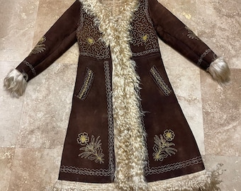 Sheep Shearling Carpet Tapestry Coat Penny Lane Genuine Shearling 60's 70's  Coat Almost Famous Afghan Hippy Russian Princess Embroidered