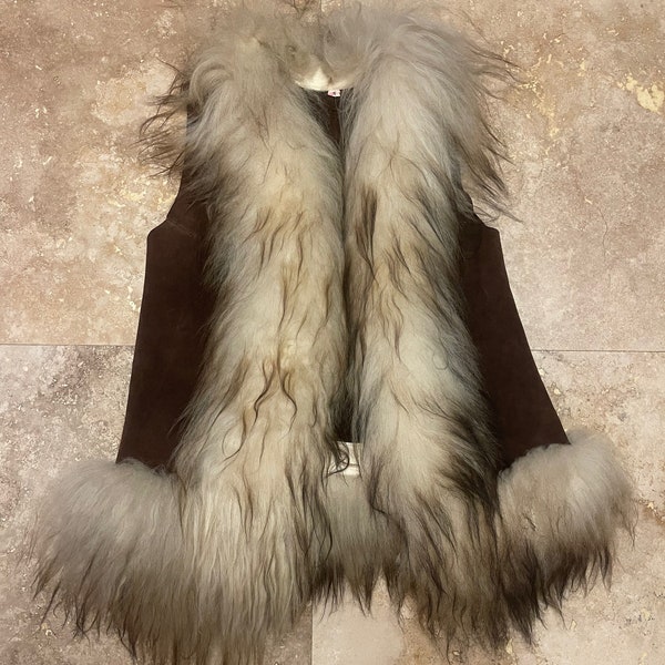 Vintage 70er Jahre Weste Braun Wildleder Weste Shaggy Trim Gilet Weste Penny Lane fast berühmt Ethnisch Hippie Hippie Boho Boho