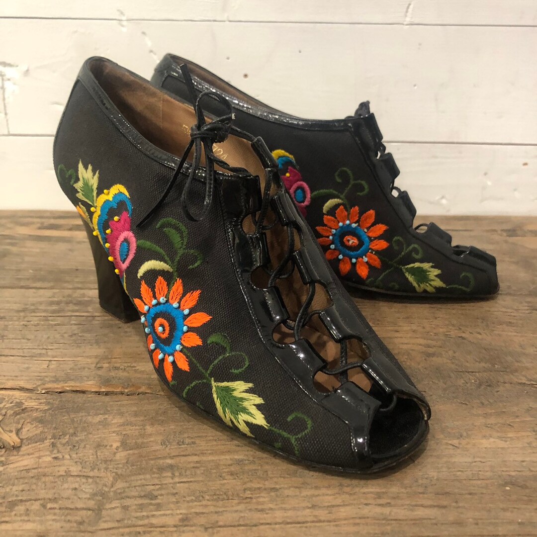 60s mary jane shoes