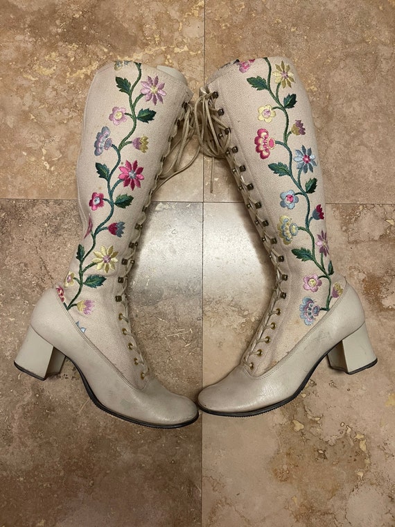 Vintage 60s Gogo Boots Floral Embroidered Boots Pe