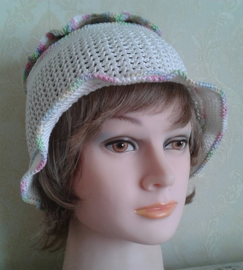 Cloche hat-White cotton crochet hat-Women/'s white cotton sun hat-Summer holiday hat-Crochet cotton summer hat-Summer beach hat