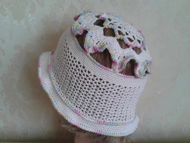 Cloche hat-White cotton crochet hat-Women/'s white cotton sun hat-Summer holiday hat-Crochet cotton summer hat-Summer beach hat