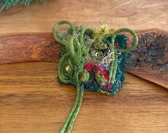 Handcrafted Textile Art Brooch in Green Unique Artisan Made Fabric Pin Garment Ornament Chic Fastener Elegant Scarf Pin Perfect Gift for Her