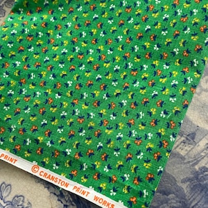 Tecido Vintage Verde Calico Cranston Fat Quarter 19”x21” - Mini Floral Verde Brilhante para Artesanato