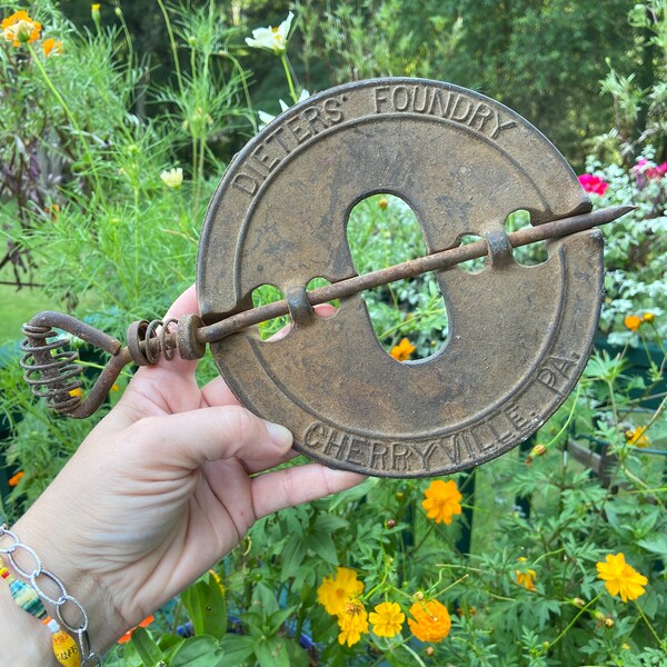 Dieters’ Foundry Cast Iron Flue 7” Reversible Chimney Flue - Vintage Garden Decor