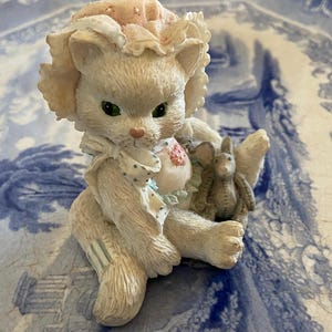Ensco Pricilla Hillman Calico Kittens 1992 - Love’s Special Delivery Cat Figurine