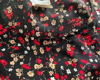 Robe longue à fleurs noire de Dressbarn sans manches Fleurs rouges et marron clair