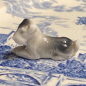 Vintage Porcelain Scottish Terrier Sweet Scottie Dog Figurine