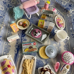 Fun Vintage Dollhouse Miniature Things