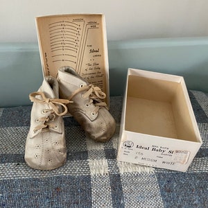 Vintage Baby Shoes - Mrs. Day’s Ideal Baby Shoes In Original Box - Little White Leather Baby Shoes