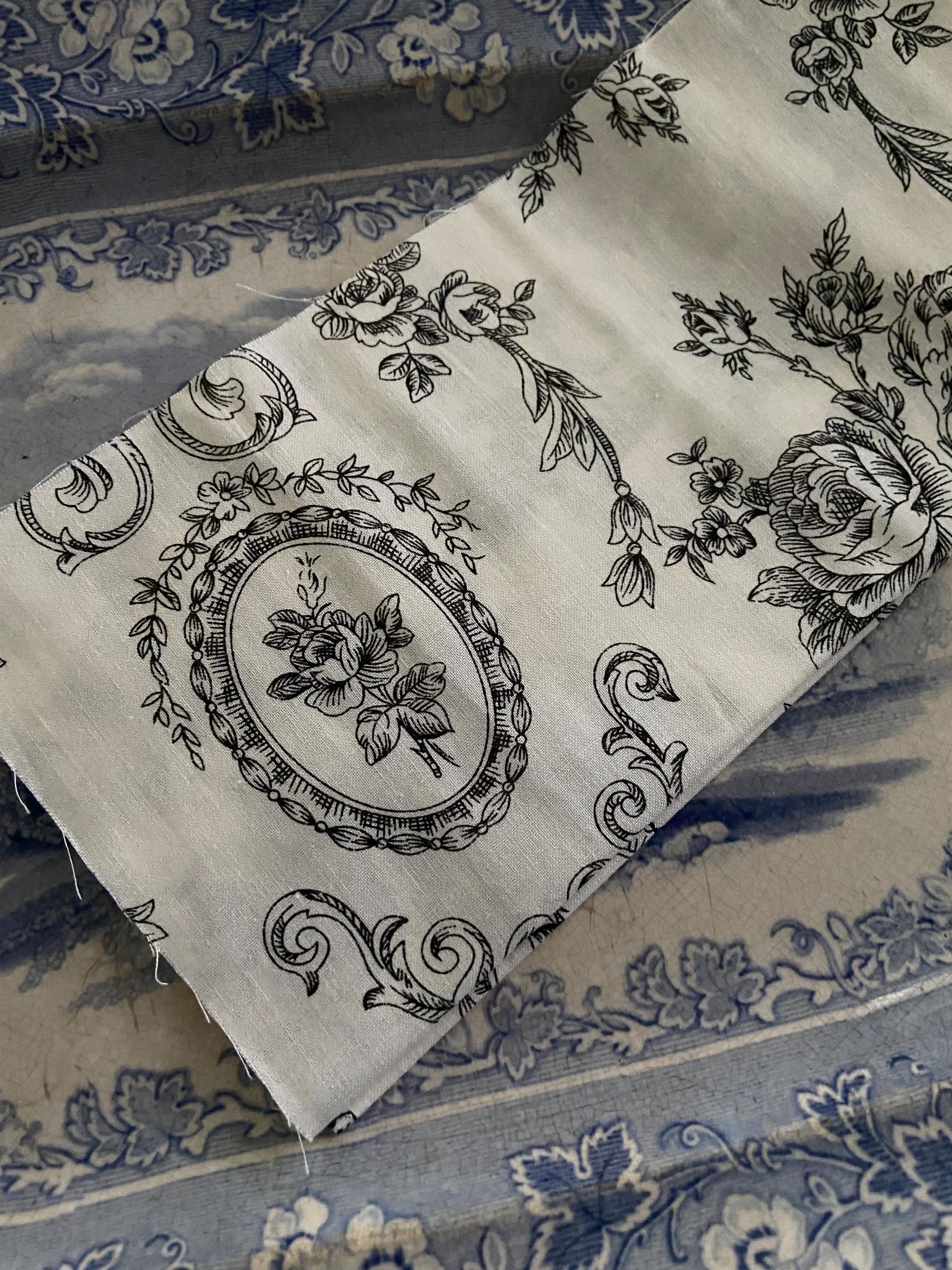 Creamy White and Black Toile Fabric - Muslin Fat Quarter 22”x18.5”  Floral Toile