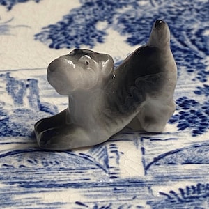 Vintage Porcelain Scottish Terrier Playful Scottie Dog Figurine